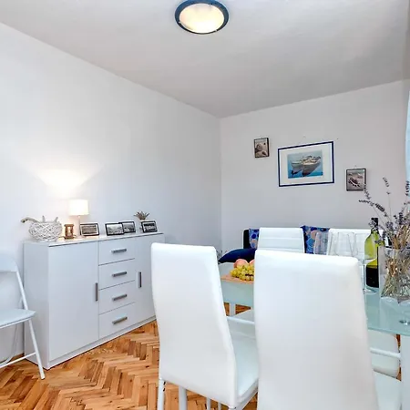 Apartment Volak Jelsa (Hvar)